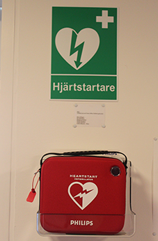 Photo showing what a defibrillator may look like. 