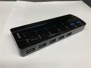 Photo of a large USB hub with only USB-A ports.