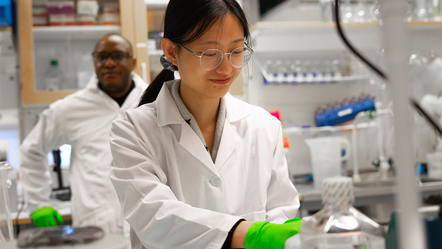 Researcher in lab.