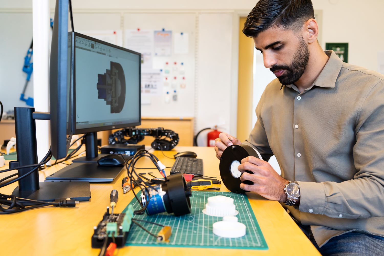 Robot actuator design and development via additive manufacturing