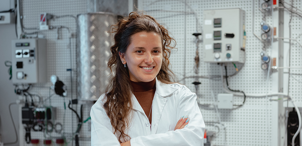 Elina Charatsidou in a lab