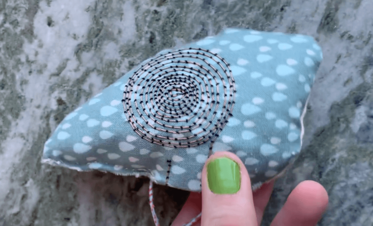 Hand-made embroidered loudspeaker by student Emma Svensson (autumn 2023).