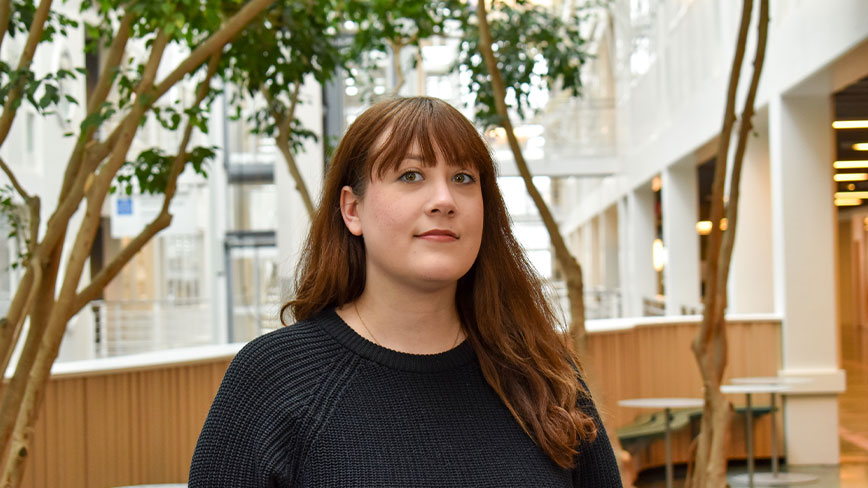 Emelie, Servicecenter.