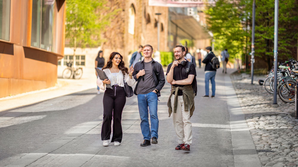 International Master's students on Osquars backe.