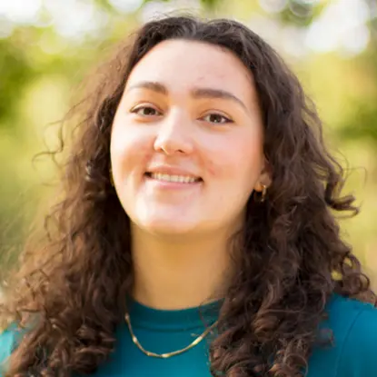 Porträttfoto av studenten Milena