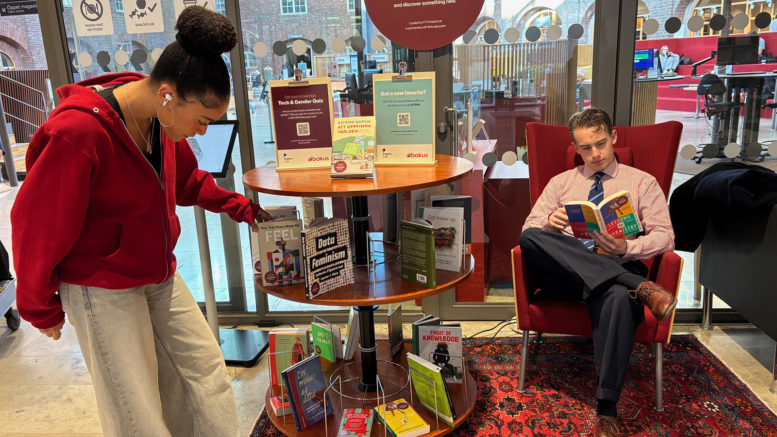 students visiting the InspireRead library