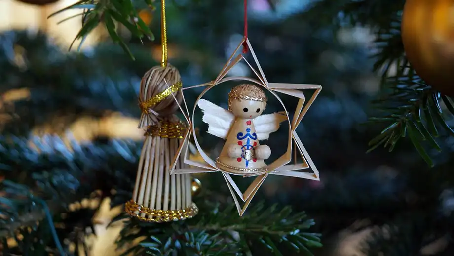 Angels in Christmas tree.