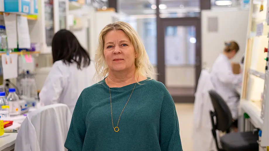 Woman in a lab.