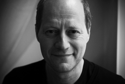 Porträttbild på Sven Ahlbäck.